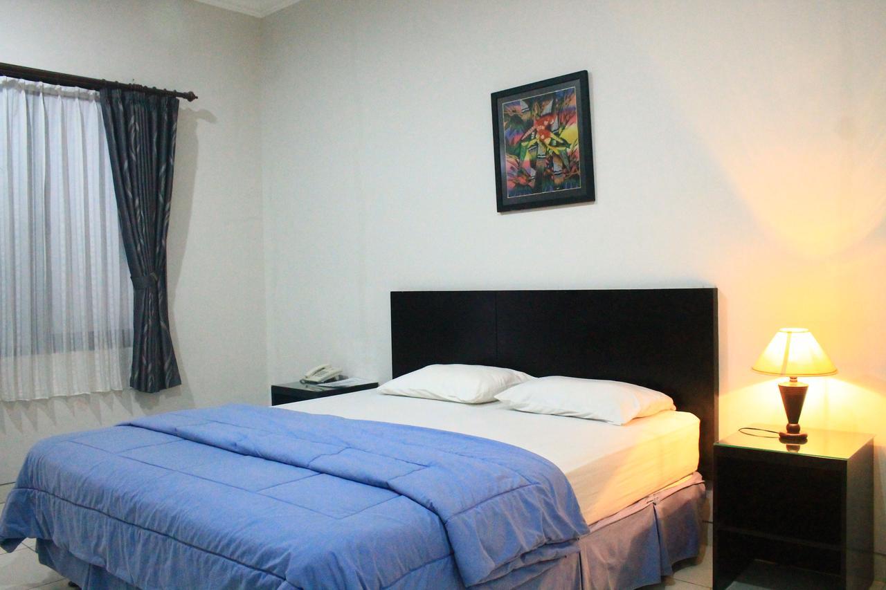 Carica Homestay Surabaya Eksteriør bilde